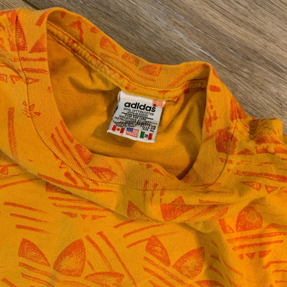 Adidas men’s old school logo t-shirt. Size. XL - Picture 2 of 4